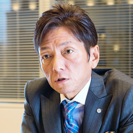 藤本保雅氏